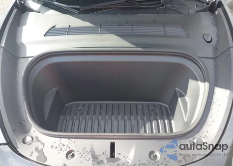 2024 Tesla Model Y Long Range Dual Motor All-Wheel Drive from USA, damaged, VIN 7SAYGDEE2RA280447